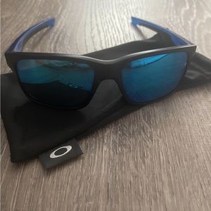 Oakley sunglasses